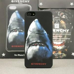 Пластиковый чехол Givenchy Shark Акула для IPhone 4/4s