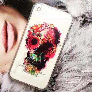 Силиконовый чехол Skull With Flowers для iPhone 4/4s