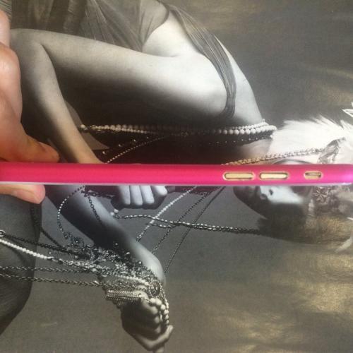 Чехол ультратонкий мягкий пластик 0.3мм Ярко розовый для IPhone 6
