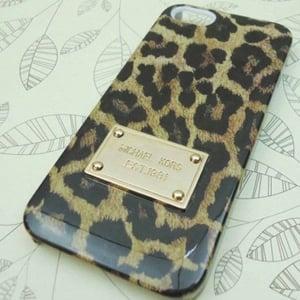 Пластиковый чехол Michael Kors Leopard Леопард черно Коричневый для IPhone 5/5s