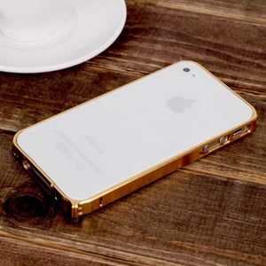 Металлический бампер ультратонкий 0.7мм Золотой Gold для IPhone 4/4s