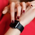 Как выбрать удобный ремешок Apple Watch для длительных командировок и перелетов?